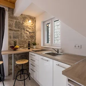 https://luxury-apartments-la-vie.splithotels.org