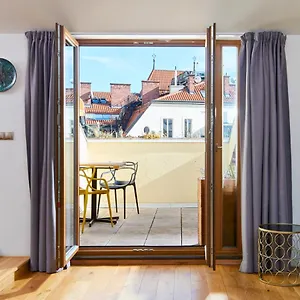 https://mordecai-twelve.praguehotelsweb.com